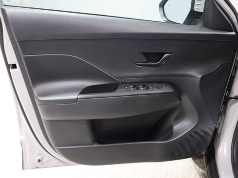 Used 2024 Hyundai Kona SEL image 13