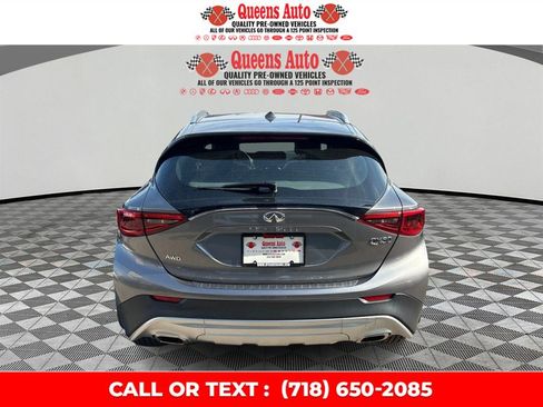 Used 2018 INFINITI QX30 AWD image 5