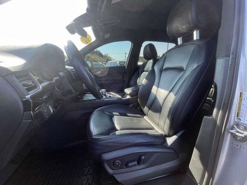 Used 2019 Audi Q7 3.0T Premium w/ Convenience Package AWD/4WD image 17