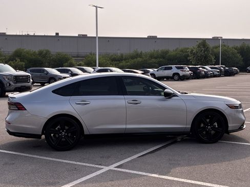 Certified 2025 Honda Accord Sport image 7