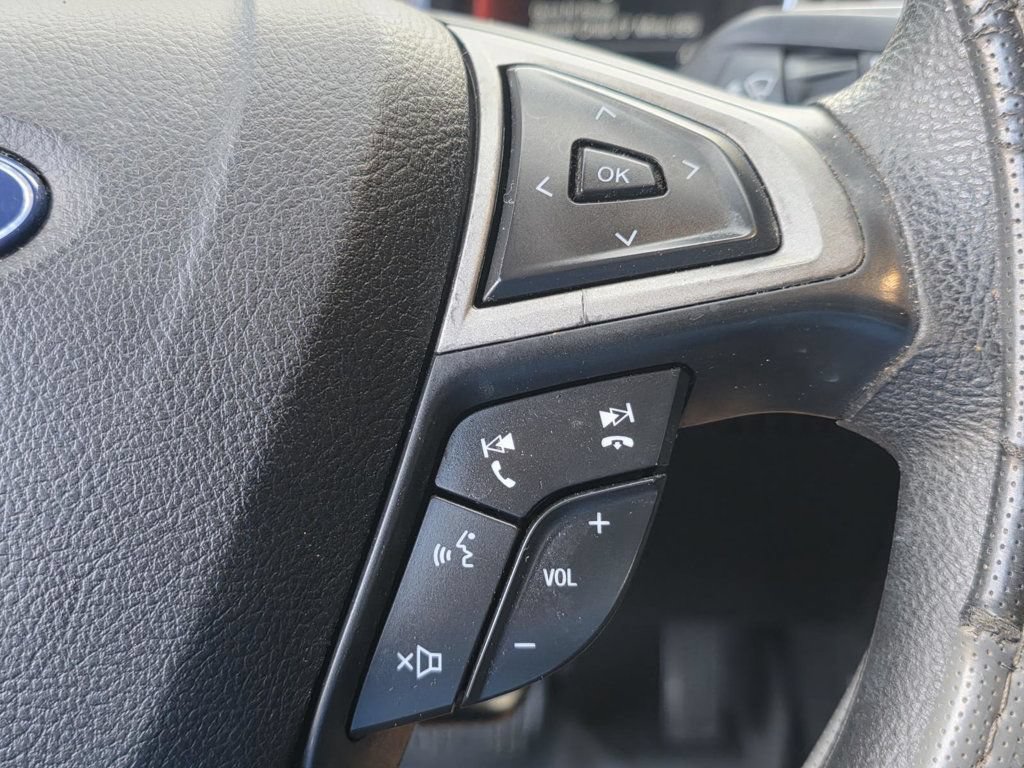 Used 2020 Ford Fusion SE FWD image 28
