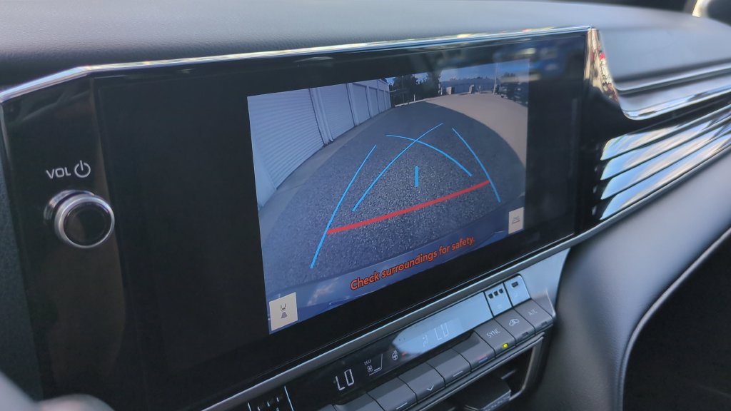 Used 2025 Toyota Camry XSE FWD image 17