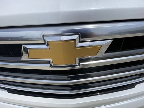 Used 2024 Chevrolet Silverado 1500 High Country AWD/4WD image 31