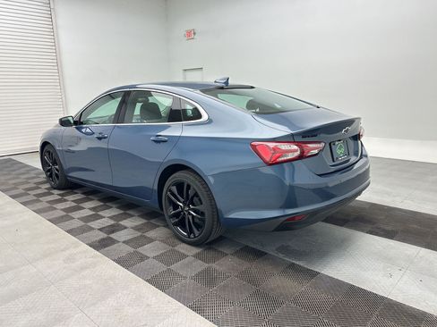 Certified 2025 Chevrolet Malibu LT FWD image 3