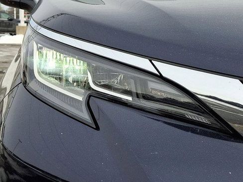 Certified 2023 Toyota Sienna XLE image 30