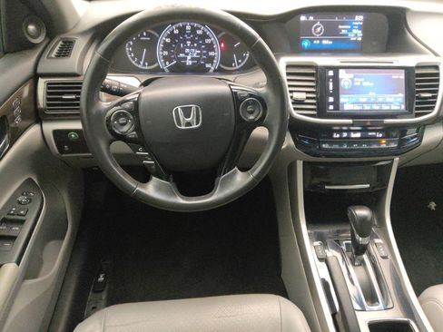 Used 2017 Honda Accord EX-L image 22