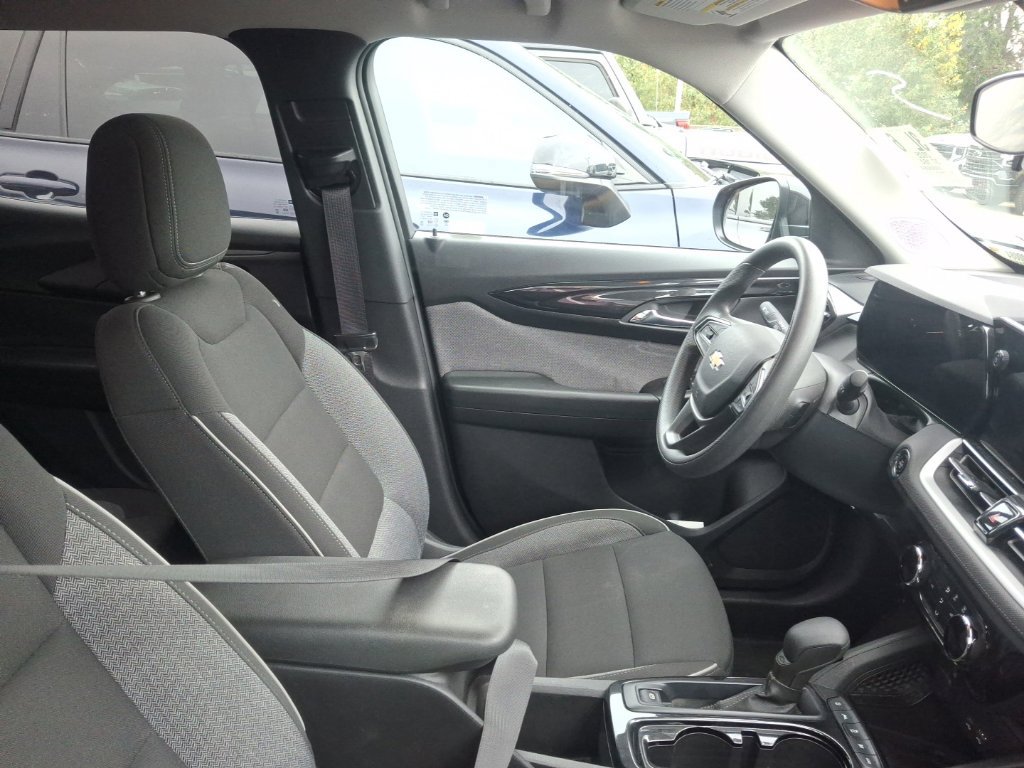 Certified 2025 Chevrolet TrailBlazer LT AWD/4WD image 12