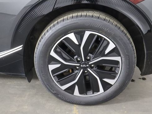 Used 2022 Kia EV6 Wind image 45