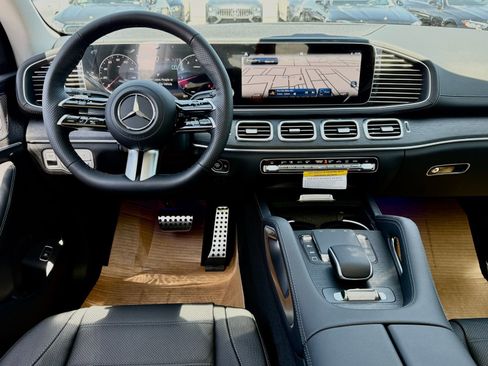 New 2026 Mercedes-Benz GLS 450 4MATIC image 28