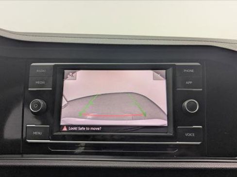 Used 2024 Volkswagen Jetta SE image 30