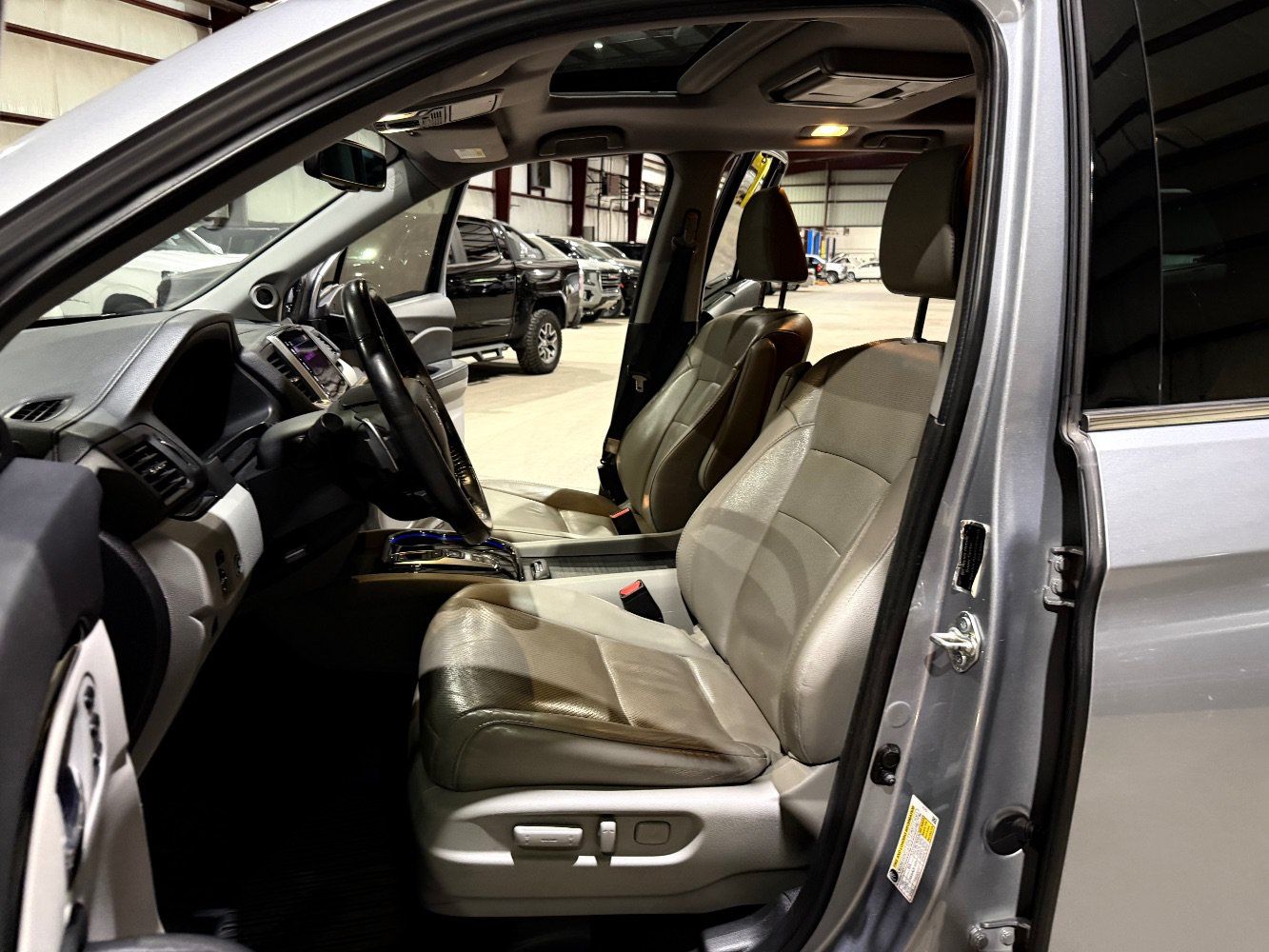 Used 2018 Honda Pilot Elite image 14