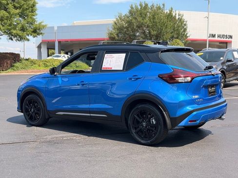 Used 2023 Nissan Kicks SR w/ SR Premium Package FWD image 9