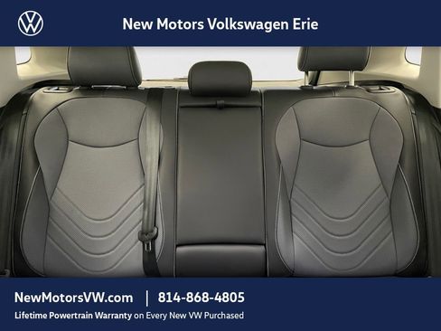 New 2026 Volkswagen Tiguan SE AWD/4WD image 11