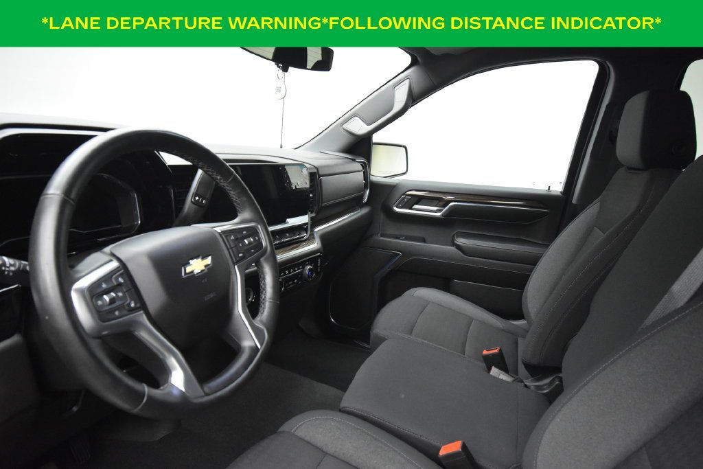 Used 2023 Chevrolet Silverado 1500 LT AWD/4WD image 7
