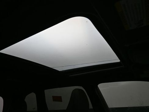 Used 2025 Subaru Forester Premium image 11