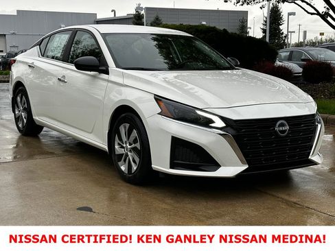 Certified 2025 Nissan Altima 2.5 S FWD image 1