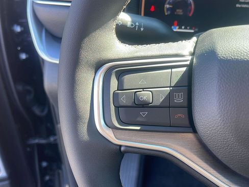 New 2026 Jeep Grand Wagoneer Limited AWD/4WD image 16
