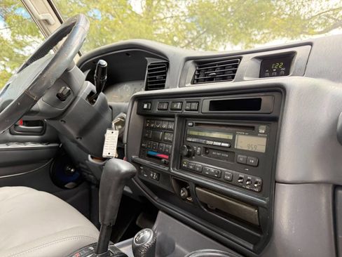 Used 1996 Toyota Land Cruiser image 54