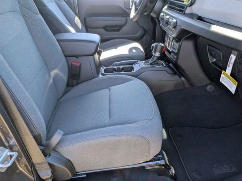 New 2026 Jeep Gladiator Sport AWD/4WD image 27