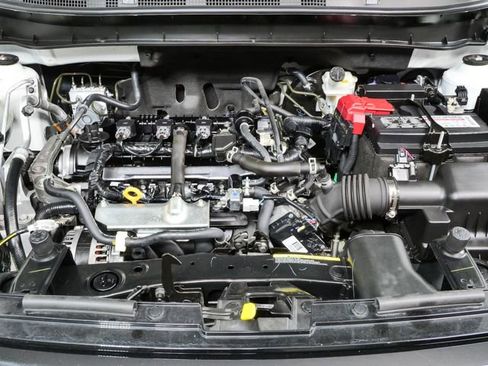Used 2024 Nissan Kicks SV FWD image 11