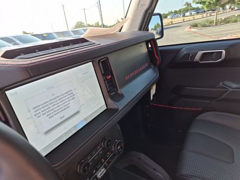Used 2025 Ford Bronco Raptor AWD/4WD image 26