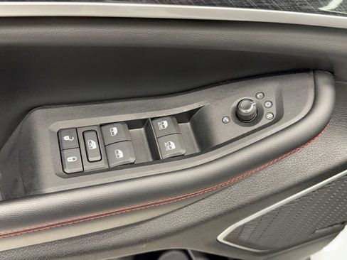 Used 2022 Jeep Grand Cherokee Trailhawk AWD/4WD image 15