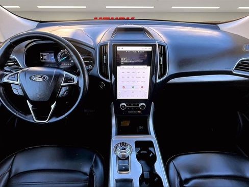 Used 2023 Ford Edge SEL image 8