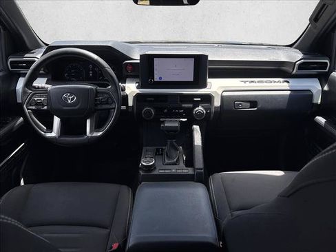 Certified 2024 Toyota Tacoma TRD Off-Road AWD/4WD image 20