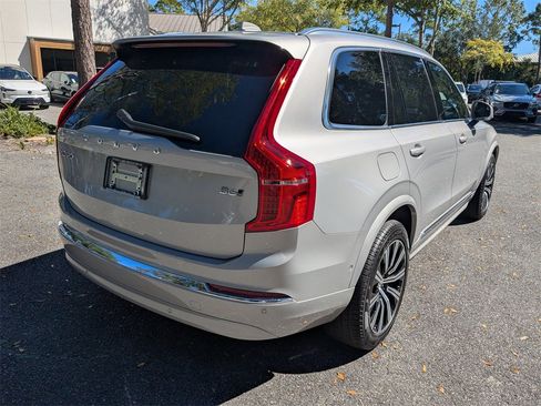 Certified 2025 Volvo XC90 B6 Plus image 4
