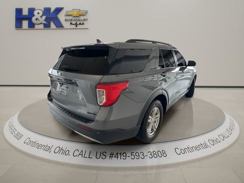 Used 2022 Ford Explorer XLT w/ Equipment Group 202A image 4