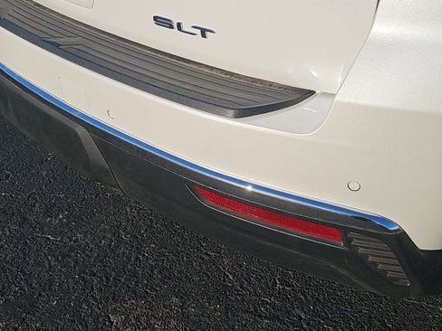 Used 2024 GMC Yukon SLT image 35