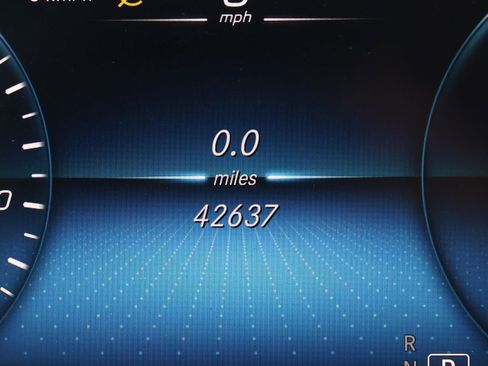 Used 2022 Mercedes-Benz GLC 300 image 31