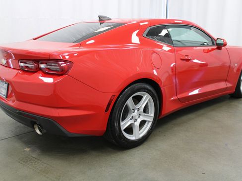 Used 2020 Chevrolet Camaro LT image 5