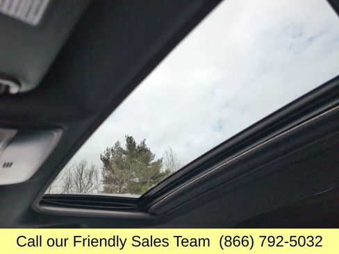 Used 2017 Toyota RAV4 SE image 22