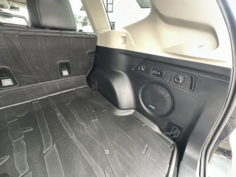 Used 2024 Subaru Forester Touring w/ Pop Package 2 image 29