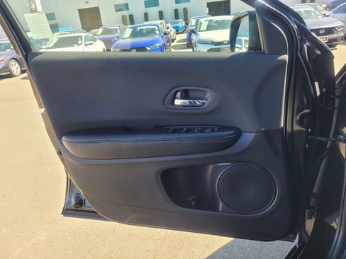 Used 2021 Honda HR-V Sport image 15