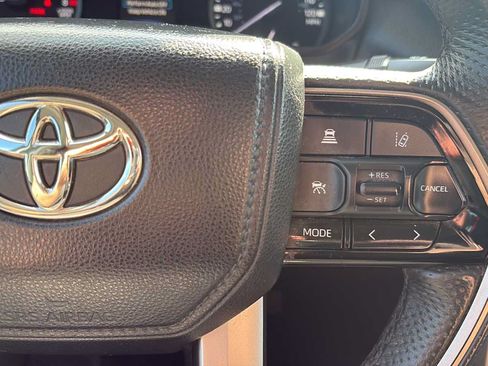 Used 2023 Toyota Tundra Limited w/ Power Package AWD/4WD image 10