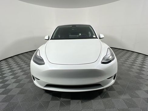 Used 2023 Tesla Model Y Performance image 10