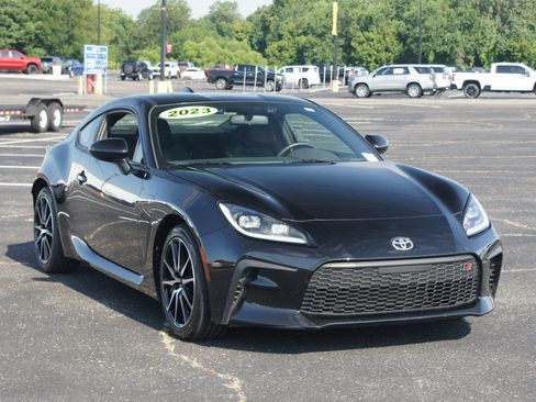 Used 2023 Toyota GR86 RWD image 20