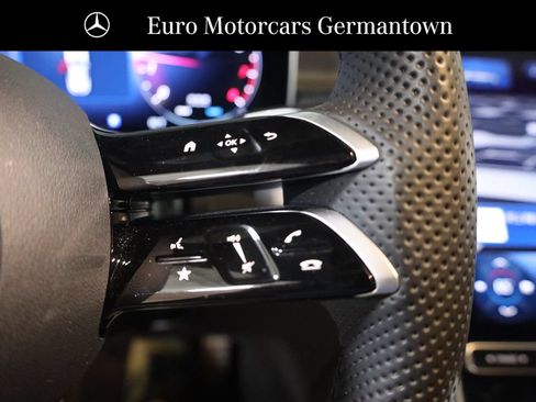 Used 2026 Mercedes-Benz GLC 300 4MATIC image 16