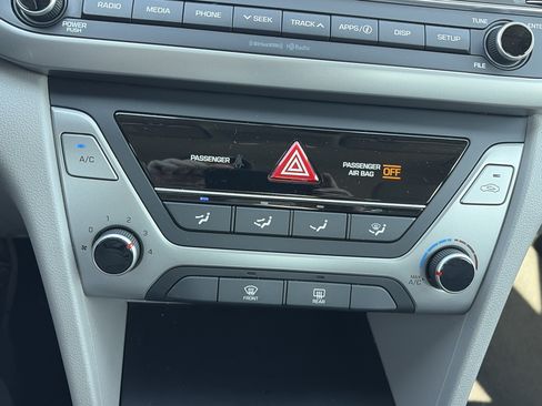 Used 2018 Hyundai Elantra SEL FWD image 28