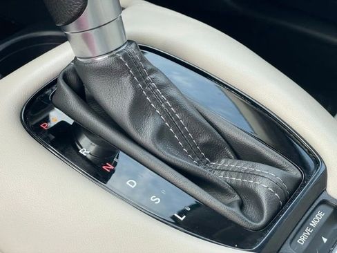 Used 2024 Honda HR-V LX image 23