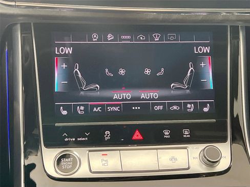 Used 2022 Audi Q8 Prestige AWD/4WD image 16