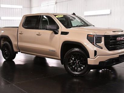 Used 2023 GMC Sierra 1500 Elevation