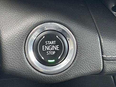 Used 2023 Buick Envision Essence image 26