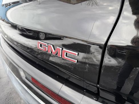 Used 2024 GMC Acadia Denali w/ Super Cruise Package image 12