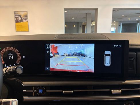 Used 2025 Hyundai Santa Fe SEL image 17