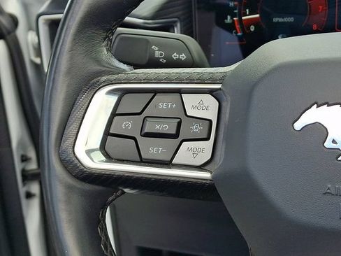 Used 2025 Ford Mustang Premium RWD image 6