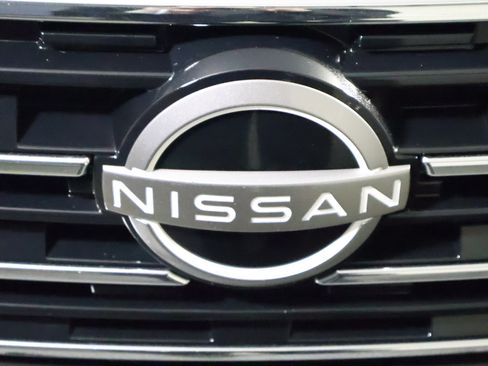 Used 2024 Nissan Rogue SV AWD/4WD image 17