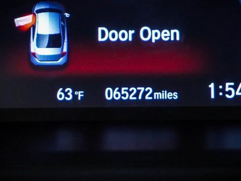 Used 2018 Honda Civic EX-T image 9